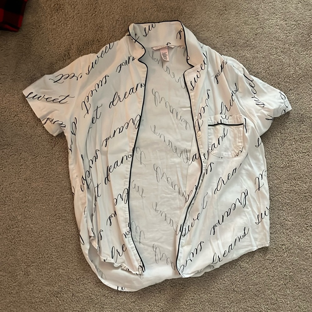Button up top (women)